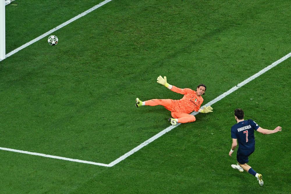 争四格局大乱，曼联3场不败，积分追平切尔西，与欧冠区只差1分